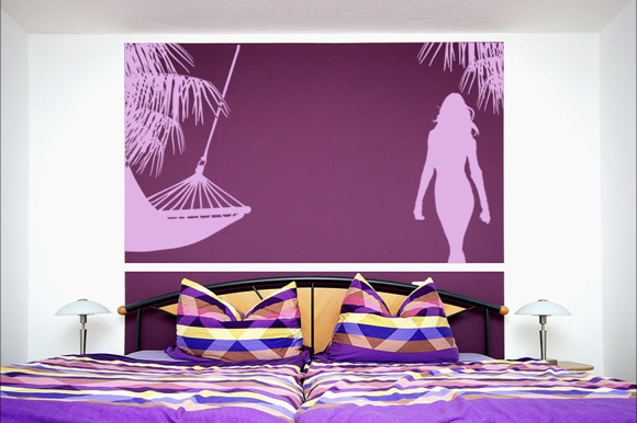 Frau mit Hängematte