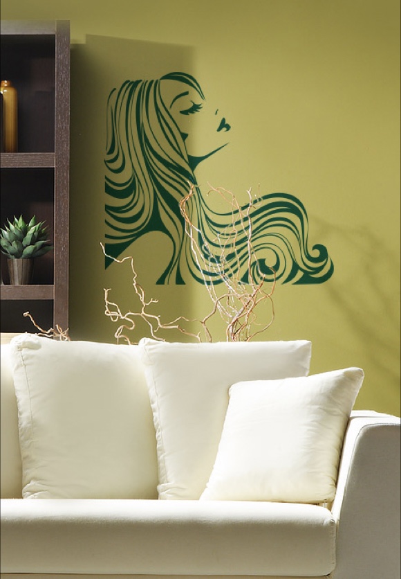 Mädchen mit langem Haar